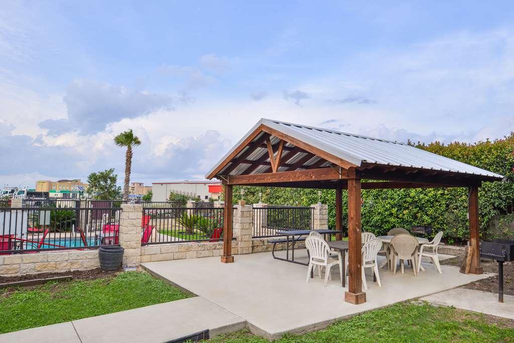 Americas Best Value Inn Buda Exterior foto